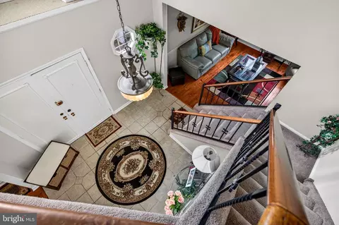 Entry Way - 123 Union Mill Ter, Mount Laurel, NJ 08054 photo 4 of 9