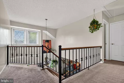 Entry Way - 123 Union Mill Ter, Mount Laurel, NJ 08054 photo 5 of 9