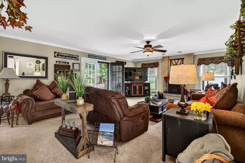 Living - 123 Union Mill Ter, Mount Laurel, NJ 08054 photo 2 of 3