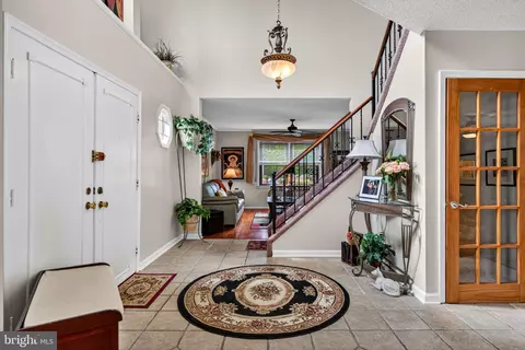 Entry Way - 123 Union Mill Ter, Mount Laurel, NJ 08054 photo 2 of 9