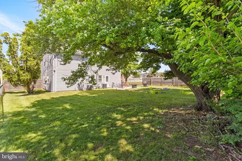 Exterior - 332 Bailey Ave, Maple Shade, NJ 08052 photo 3 of 3