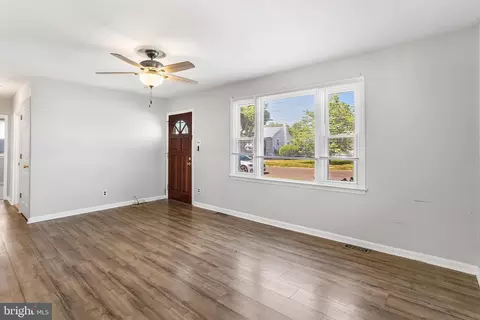 Living - 332 Bailey Ave, Maple Shade, NJ 08052 photo 2 of 2