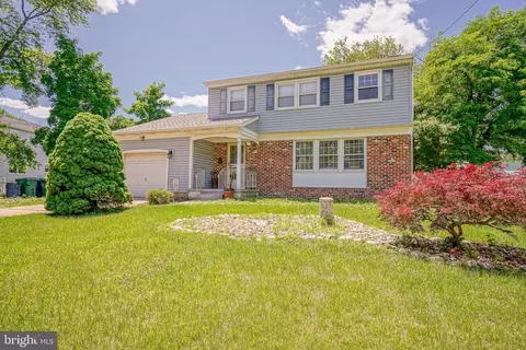 53 Hamilton Rd, Marlton, NJ 08053