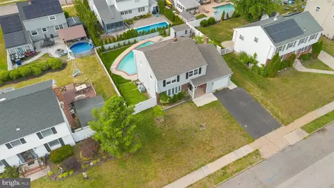 View/Area - 401 Jefferson Ave, Beverly, NJ 08010 photo 2 of 8
