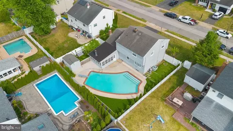 View/Area - 401 Jefferson Ave, Beverly, NJ 08010 photo 5 of 8