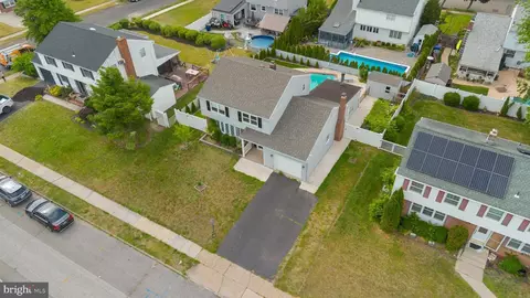 View/Area - 401 Jefferson Ave, Beverly, NJ 08010 photo 1 of 8