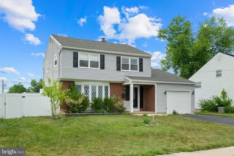 Exterior - 401 Jefferson Ave, Beverly, NJ 08010 photo 2 of 9