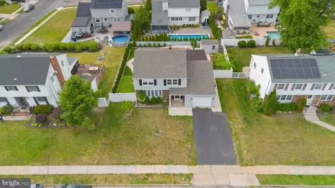 View/Area - 401 Jefferson Ave, Beverly, NJ 08010 photo 3 of 8
