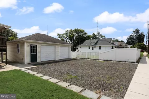 Exterior - 445 E Mill Rd, Maple Shade, NJ 08052 photo 4 of 6
