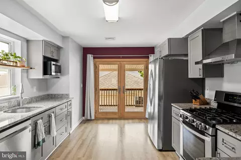 Entry Way - 445 E Mill Rd, Maple Shade, NJ 08052 photo 5 of 8