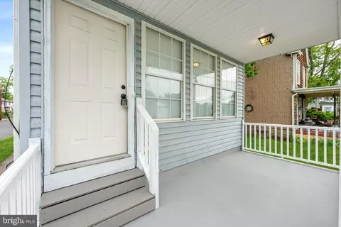 500 Magnolia St, Beverly, NJ 08010