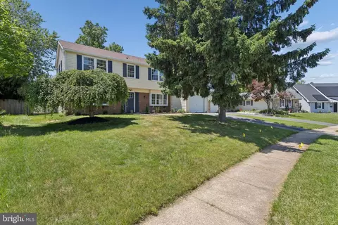 41 Gamewell Ln, Willingboro, NJ 08046