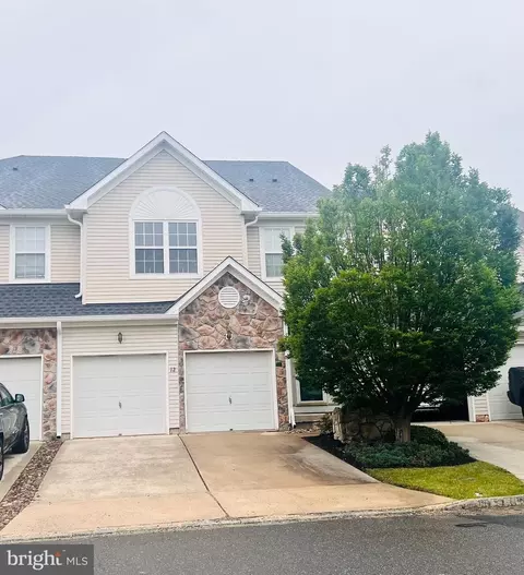 12 Saint Andrews Ct, Westampton, NJ 08060