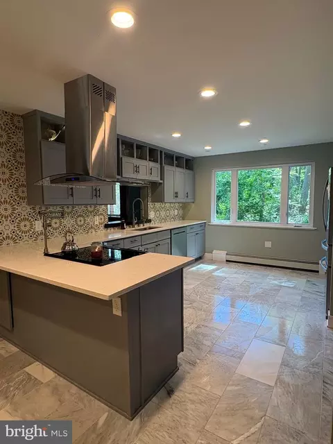 125 Union Mill Rd, Mount Laurel, NJ 08054