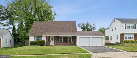 38 Gramercy Ln, Willingboro, NJ 08046