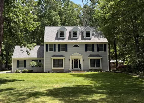 81 Flyatt Rd, Shamong, NJ 08088