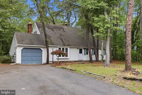2 Normandy Dr, Medford, NJ 08055
