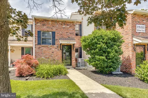 518 B Willow Turn Turn, Mount Laurel, NJ 08054