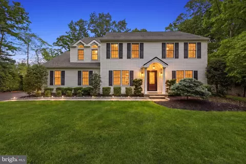 3 Covenger Ct, Medford, NJ 08055