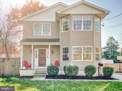 706 Main St, Riverton, NJ 08077