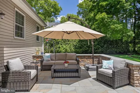 Exterior - 396 E 3rd St, Moorestown, NJ 08057 photo 4 of 6
