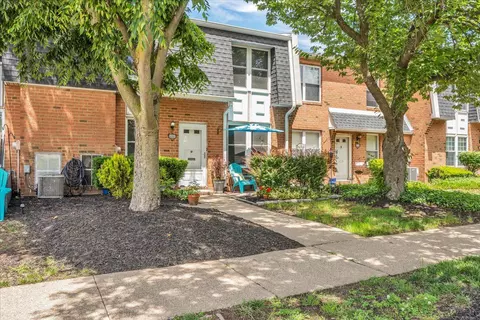 2057 Harbour Dr, Palmyra, NJ 08065