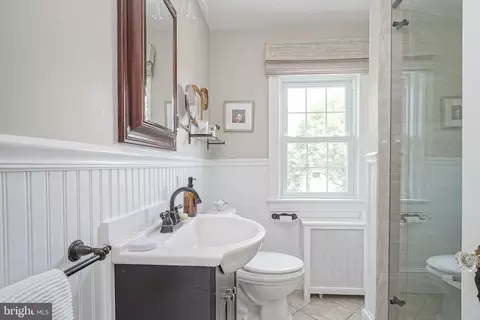 Bath - 20 Cooper Ave, Marlton, NJ 08053 photo 3 of 4