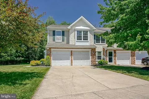 50 Stokes Rd, Mount Laurel, NJ 08054