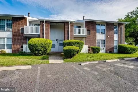 275 Green St #4G7, Edgewater Park, NJ 08010