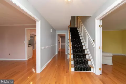 Entry Way - 2 Jay Ct, Marlton, NJ 08053 photo 1 of 4