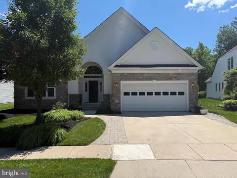 105 Lowell Dr, Marlton, NJ 08053