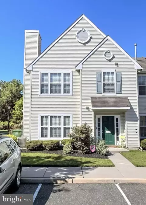 1301 Lakeside Dr, Palmyra, NJ 08065