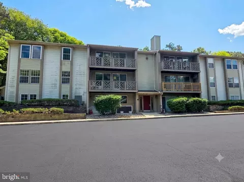 33 Sequoia Ct, Marlton, NJ 08053