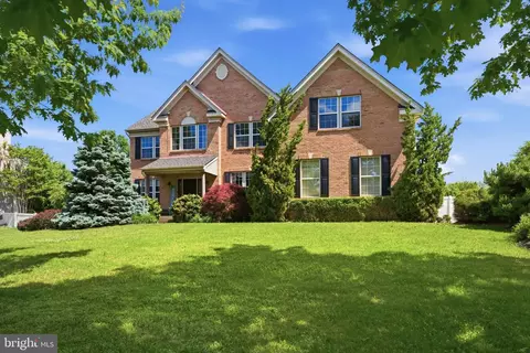 17 Amaryllis Ln, Lumberton, NJ 08048