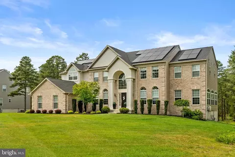 11 Aberdeen Ct, Marlton, NJ 08053