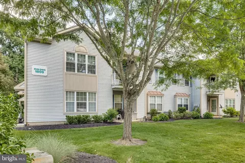 1804 Denham Ct # B, Mount Laurel, NJ 08054