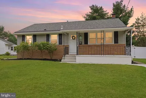 302 Veterans Dr, Palmyra, NJ 08065