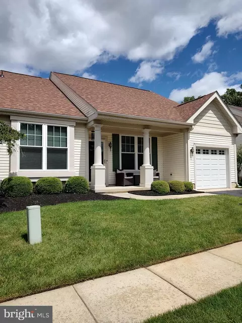 3 Impatiens Ct, Marlton, NJ 08053