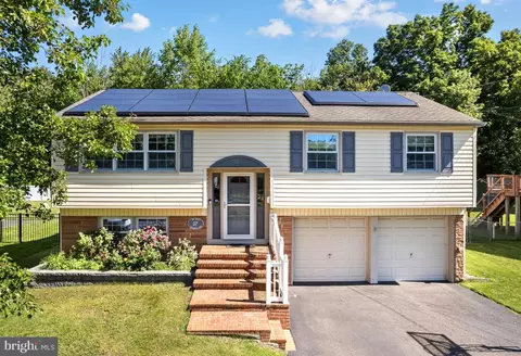 37 Blanchard Rd, Marlton, NJ 08053
