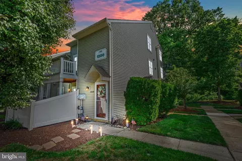 1208 Yarmouth Ln # B, Mount Laurel, NJ 08054