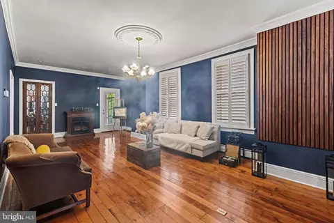 126 E Union St, Burlington, NJ 08016