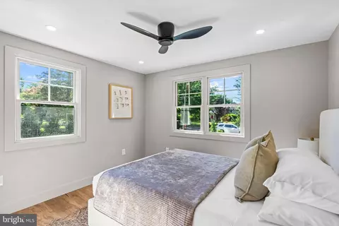 Bedroom - 319 E Central Ave, Moorestown, NJ 08057 photo 4 of 9