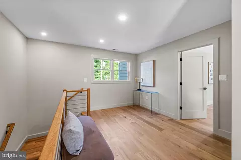 Entry Way - 319 E Central Ave, Moorestown, NJ 08057 photo 6 of 10