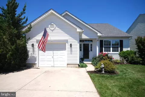 1 Mayfaire Cir, Westampton, NJ 08060