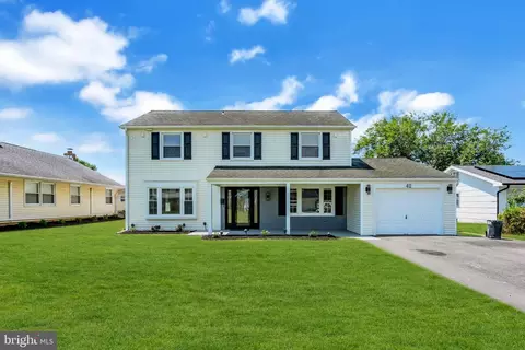 42 Pembrook Ln, Willingboro, NJ 08046