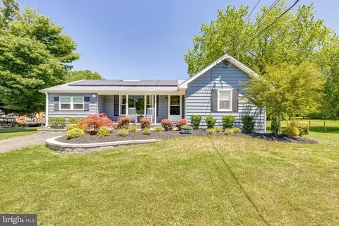 2137 Jacksonville Jobstown Rd, Jobstown, NJ 08041
