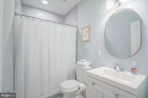 Bath - 408 Kaila Ct, Tabernacle, NJ 08088 photo 3 of 3