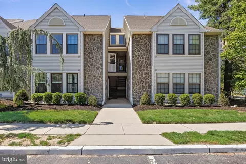 26 Provincetown Dr, Marlton, NJ 08053