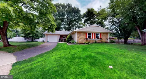 23 Forestview Pl, Willingboro, NJ 08046