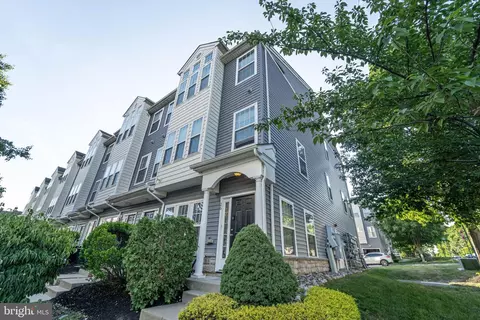 26 Teal Ct, Delran, NJ 08075